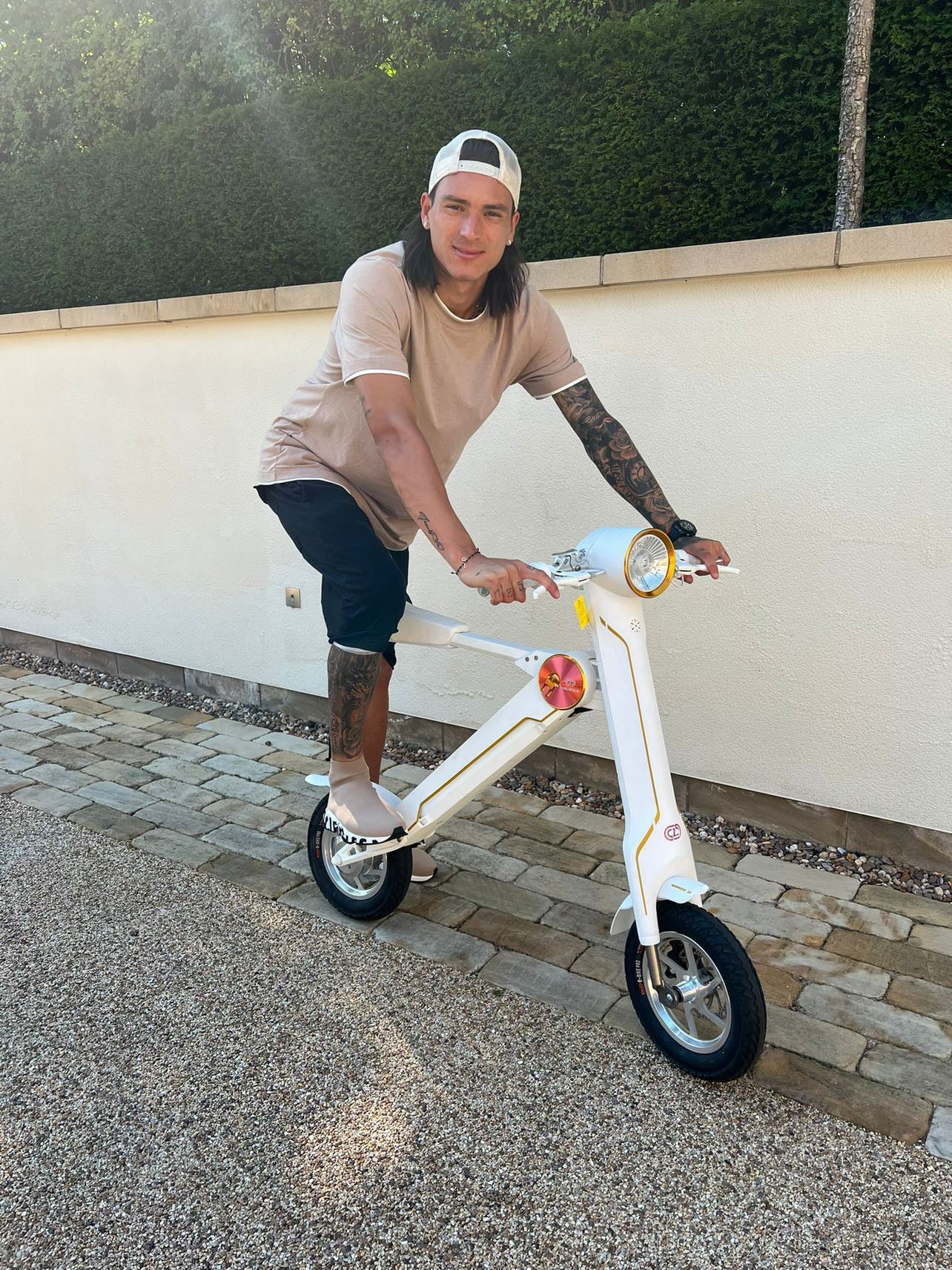 CRUZAA Pro Racing E-Scooter Bluetooth Speakers - Top Speed 15.5mph | 35mi Range | 350W Power