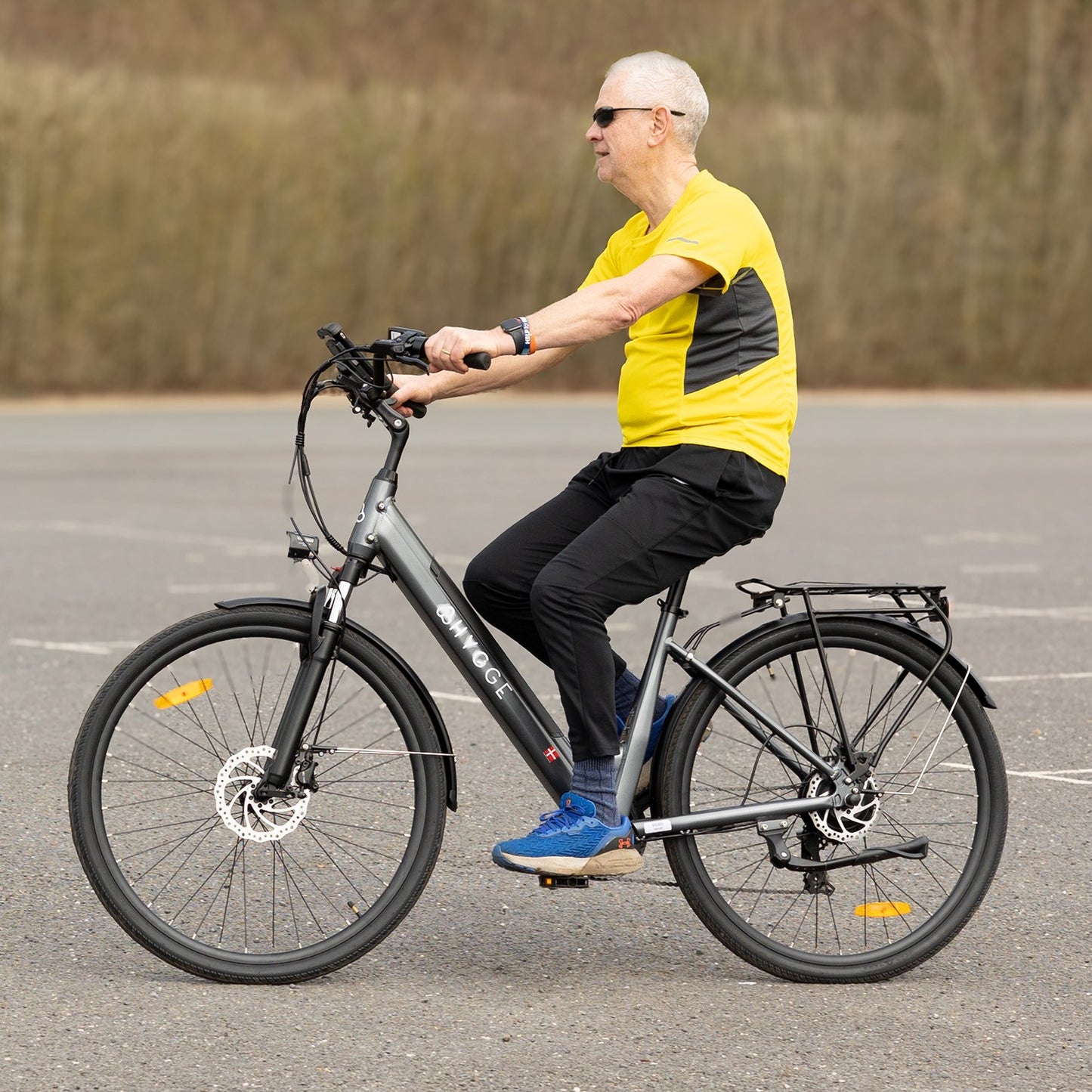 HYGGE AARHUS Step City Electric Bike - Top Speed 15.5mph | 50mi Range | 250W Power - Graphite Grey