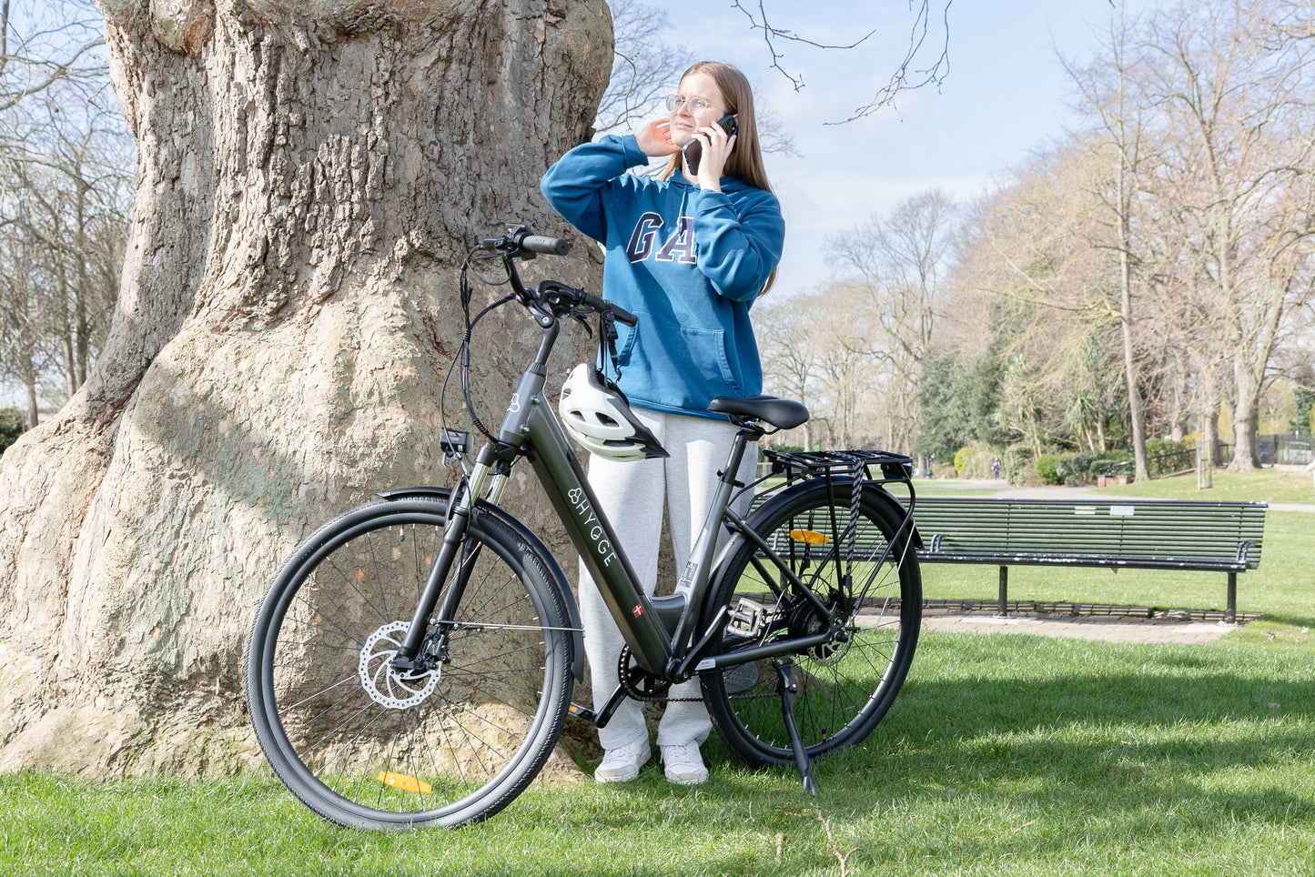 HYGGE AARHUS Step City Electric Bike - Top Speed 15.5mph | 50mi Range | 250W Power - Graphite Grey
