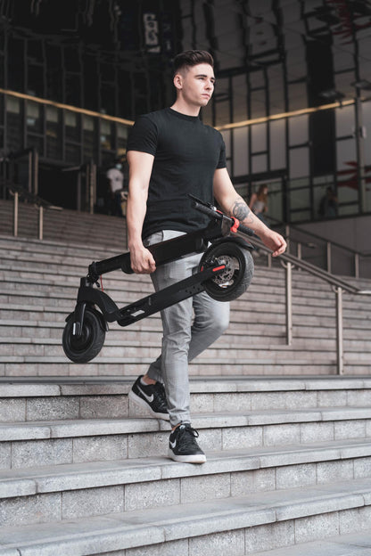 Cruzaa Commuta E-Scooter 45km Range 15.5 mph 10" Top Speed 350W