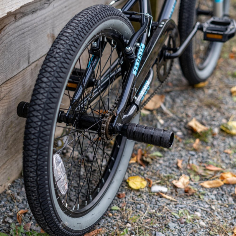 Zombie Infest 20” BMX Bike – Freestyle BMX with Gyro & Stunt Pegs | UK