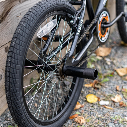 Zombie Outbreak 20” BMX Bike – Beginner Freestyle BMX with Stunt Pegs | UK